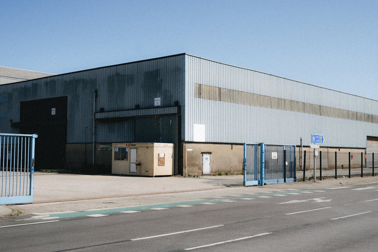 Distribution Warehouse